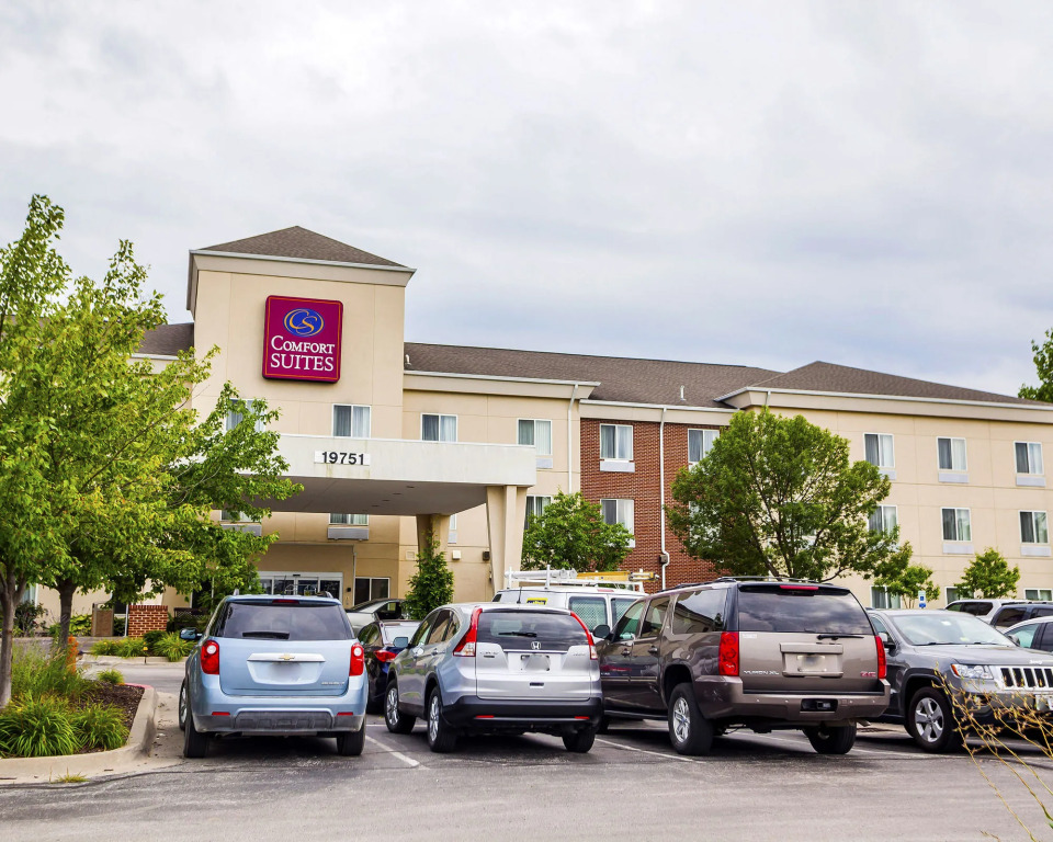 Comfort Suites Independence - Kansas City