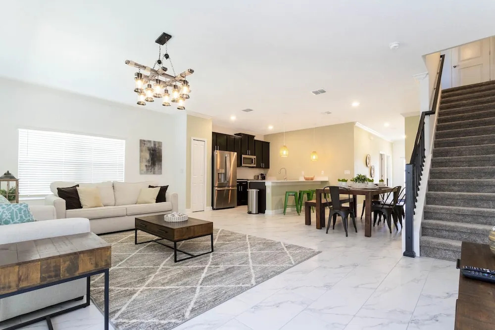 Gorgeous 5 Bd w/ Pool Close to Disney @ Champions Gate 948
