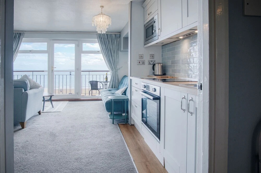 17 Beach Court - 2 Bed Apartment - Saundersfoot