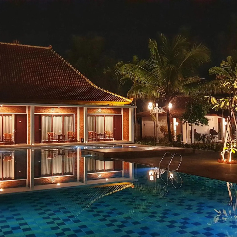 The Nalaya Hotel & Resto