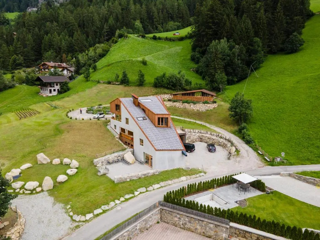 Superior Chalet KOASA-HOF, 240 Meter, 5 Zimmer, 18 Pers
