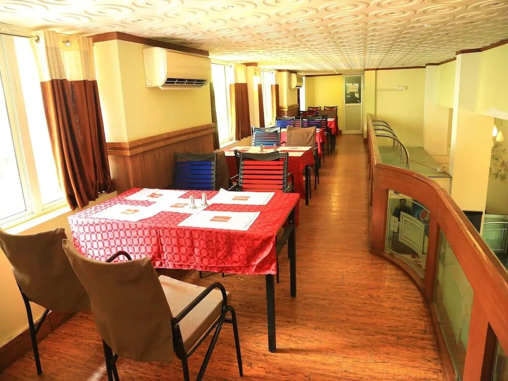 Capital O 1684 Hotel Malabar Inn