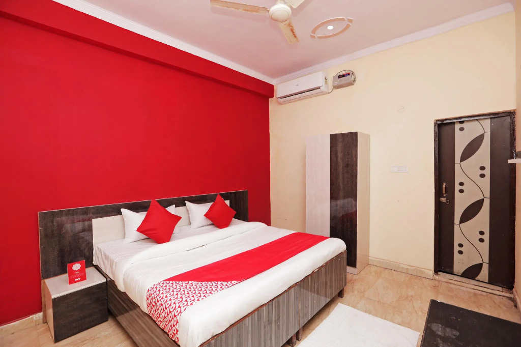 OYO 37246 New Hotel Swastik