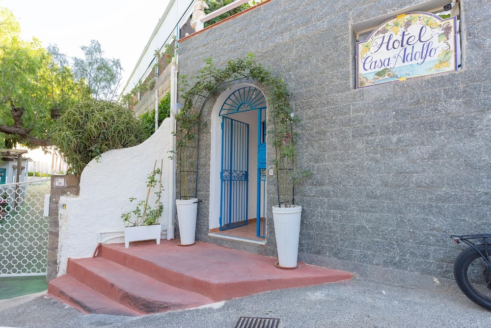 Hotel Casa Adolfo Ischia