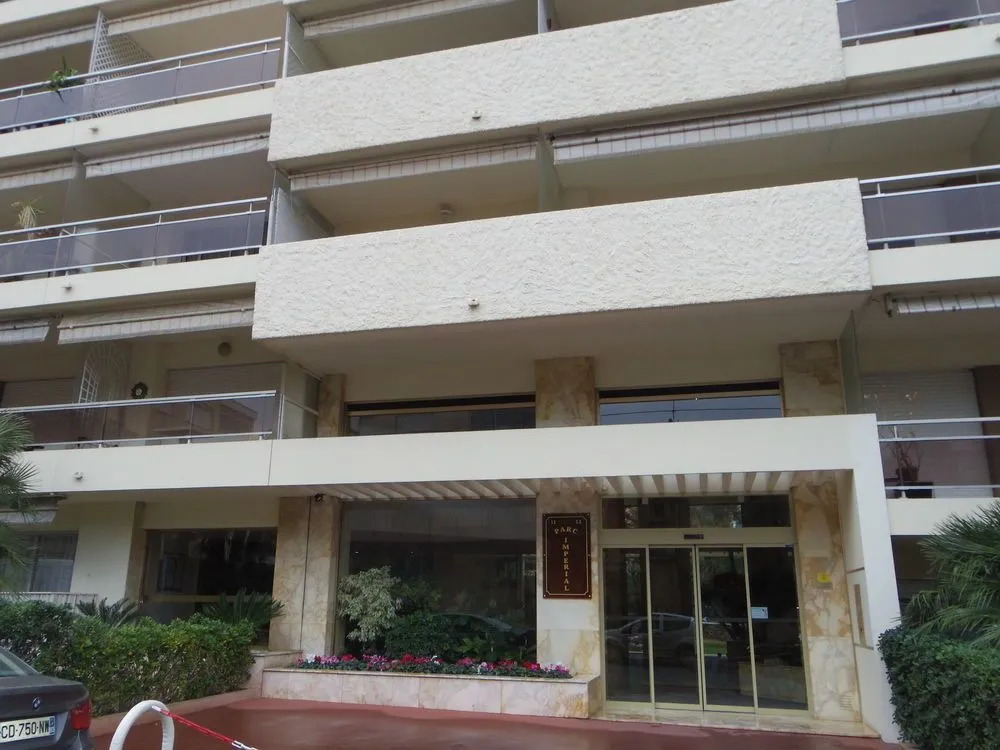 Welcome To Cannes - Rue de Russie