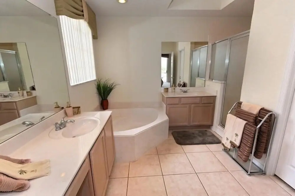 Ov3121 - Highlands Reserve - 5 Bed 3 Baths Villa