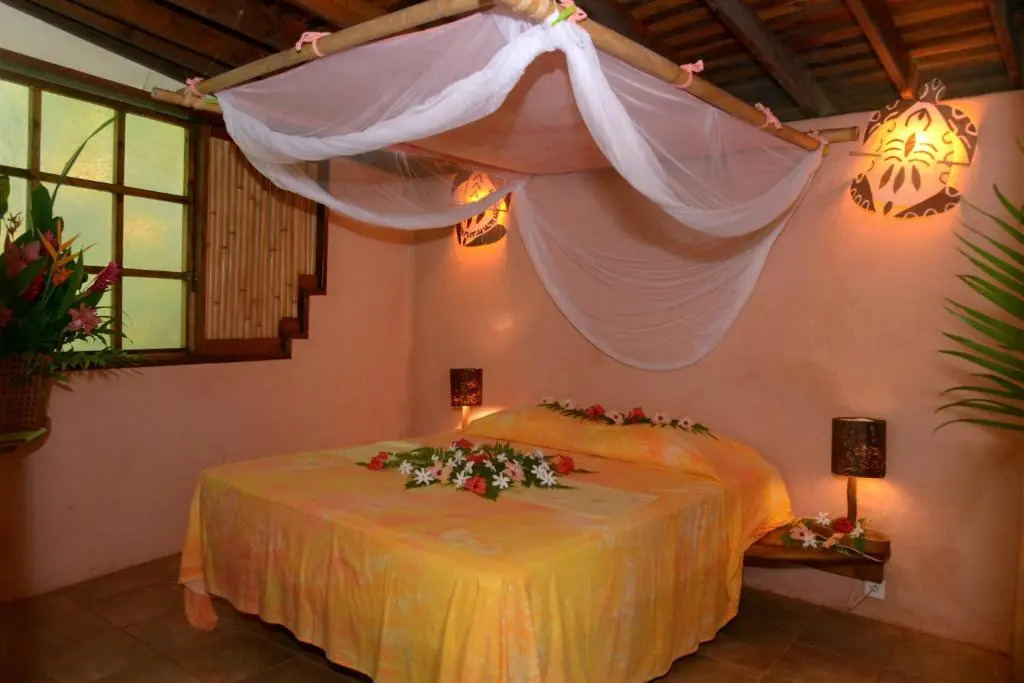 Fare Oviri Lodge