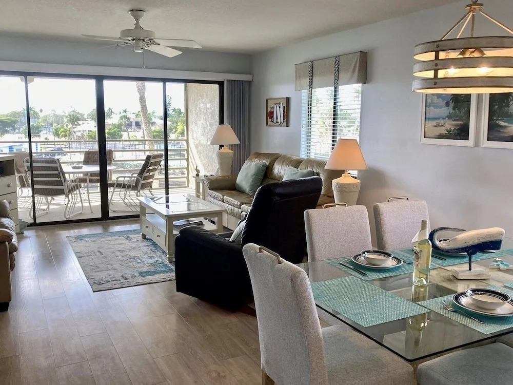 Westbay Point Moorings 214 2 Bedrooms 2 Bathrooms Home