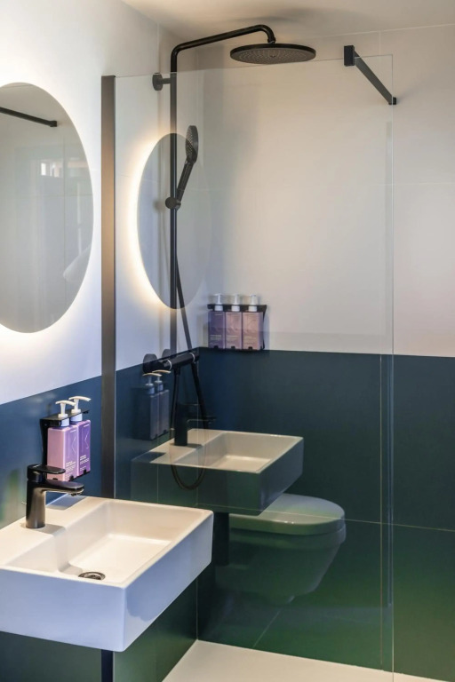 TRIBE Paris Clichy
