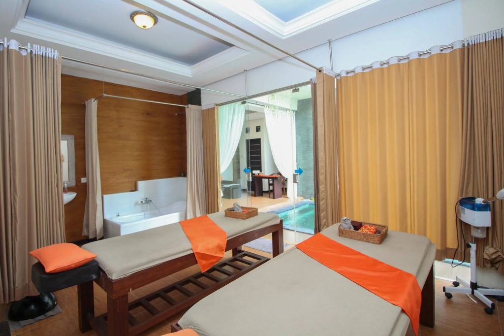 Airy Legian Shri Lakshmi Kuta Bali