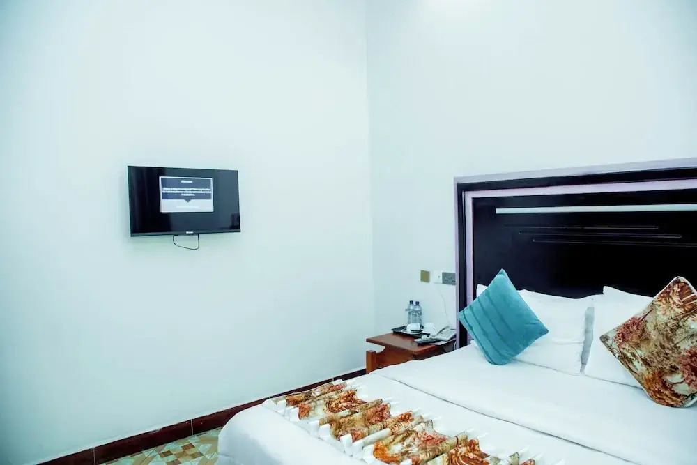 Marona City Hotel