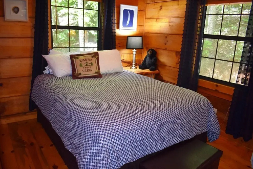 Cheery Dog Cabin