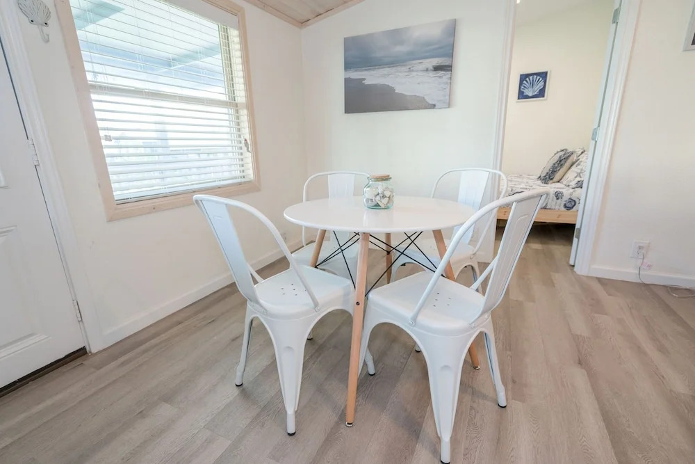 Cast A Waves 2 Bedroom Home