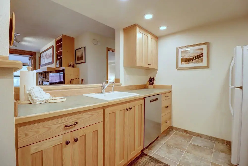 VS551 Village Square 1 Br 1 Ba