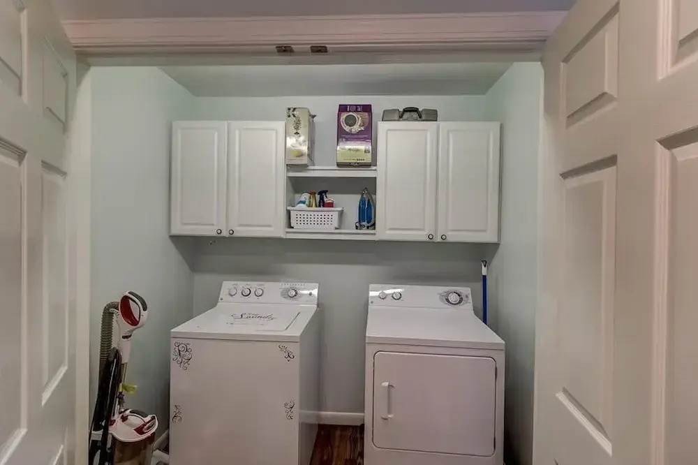 35 Twin Oaks