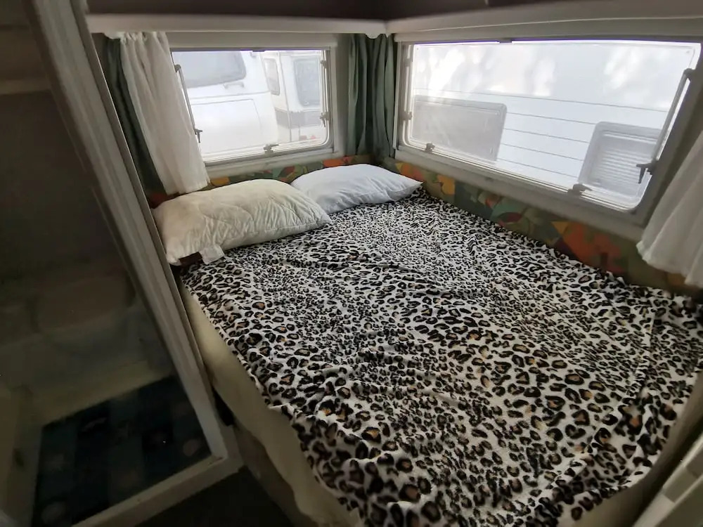 Caravan near the sea 5