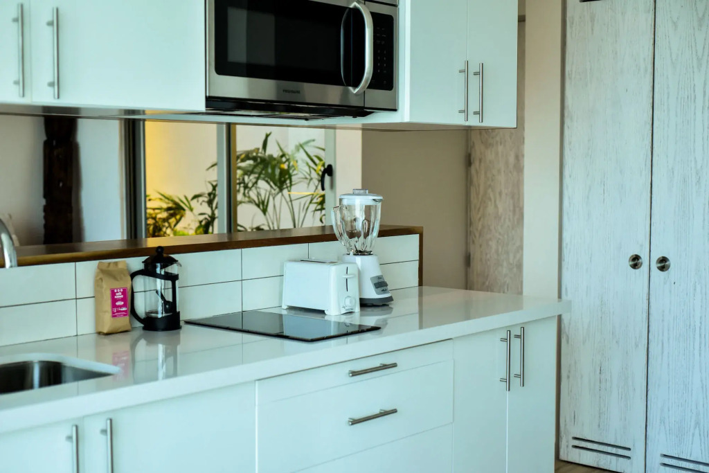 Newport House Playa Boutique Hotel - Beach Club Access