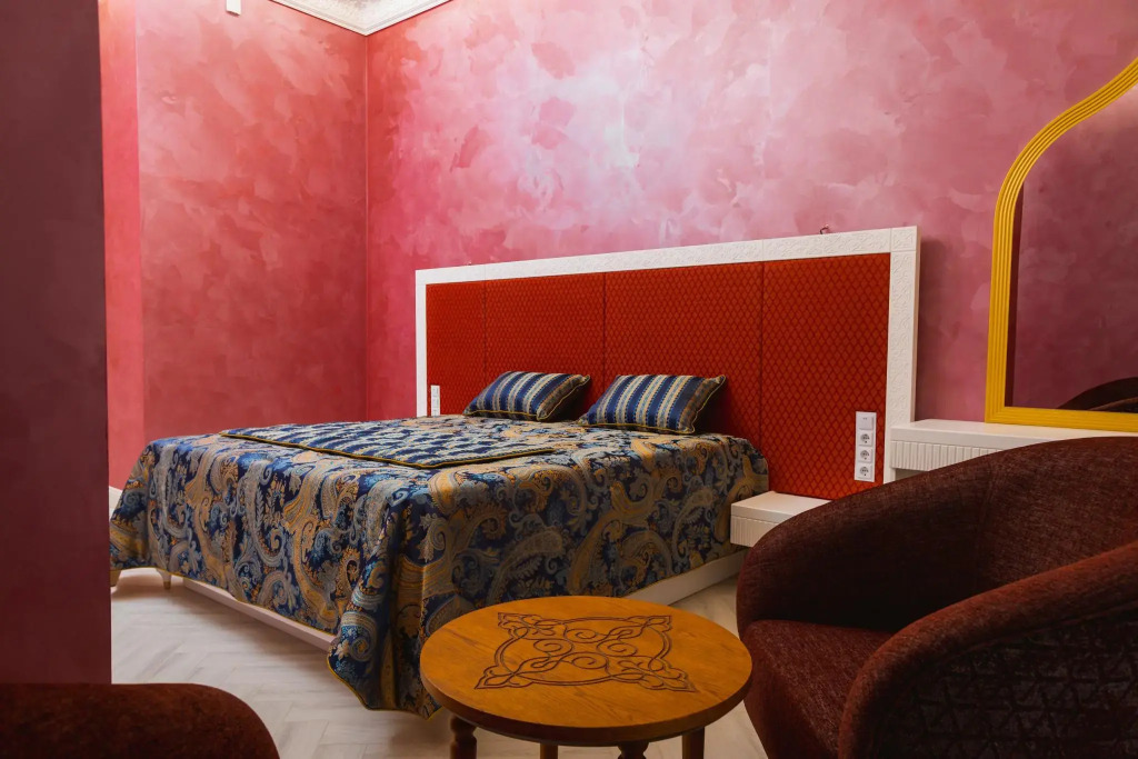Двухместный люкс (двуспальная кровать) в Skyline Plaza Hotel