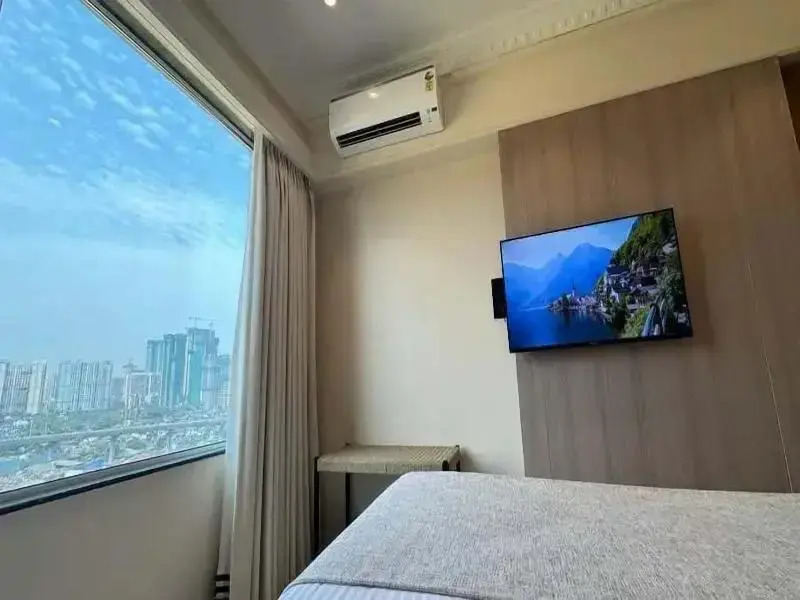 Hotel Mumbai House Valnai Malad