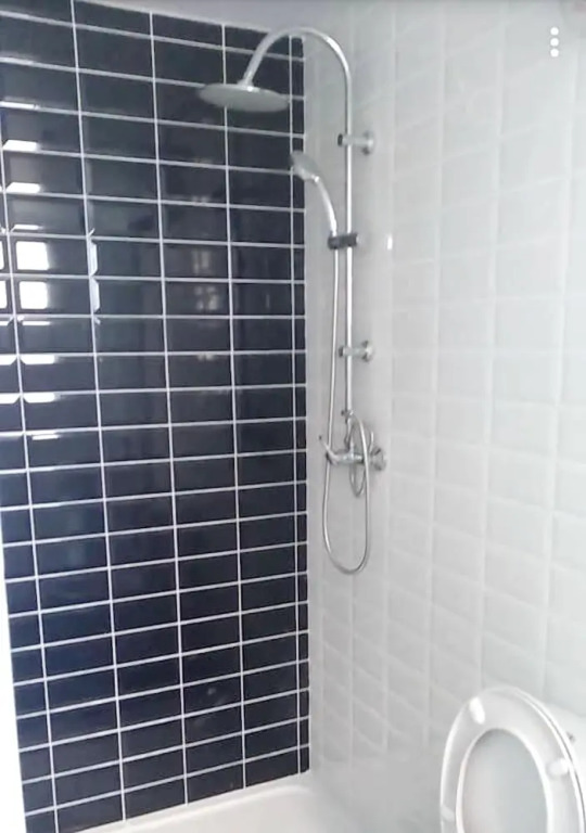 Studio in Marseille, With Pool Access, Enclosed Garden and Wifi - 11 km From the Beach