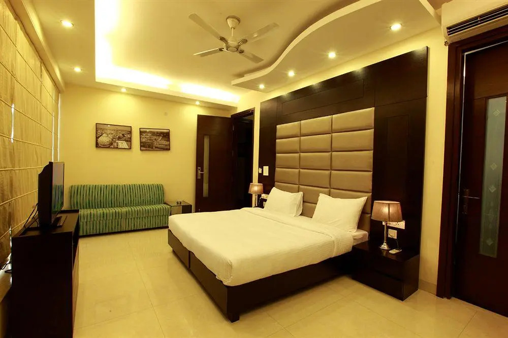 Jasola Suites And Apartments