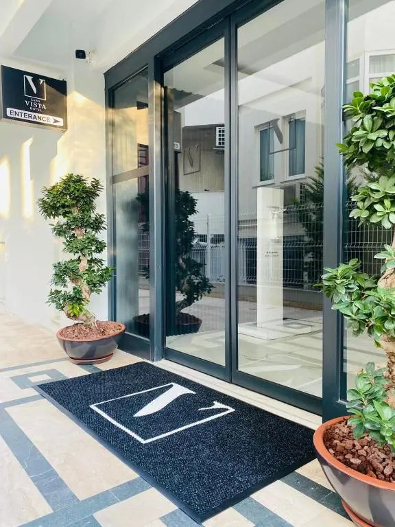 Lara Vista Hotel Suits & Spa
