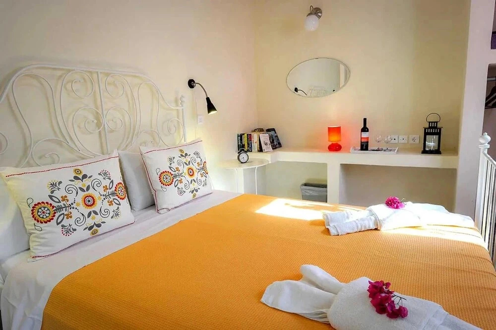 Eleni Cottage in Paxi