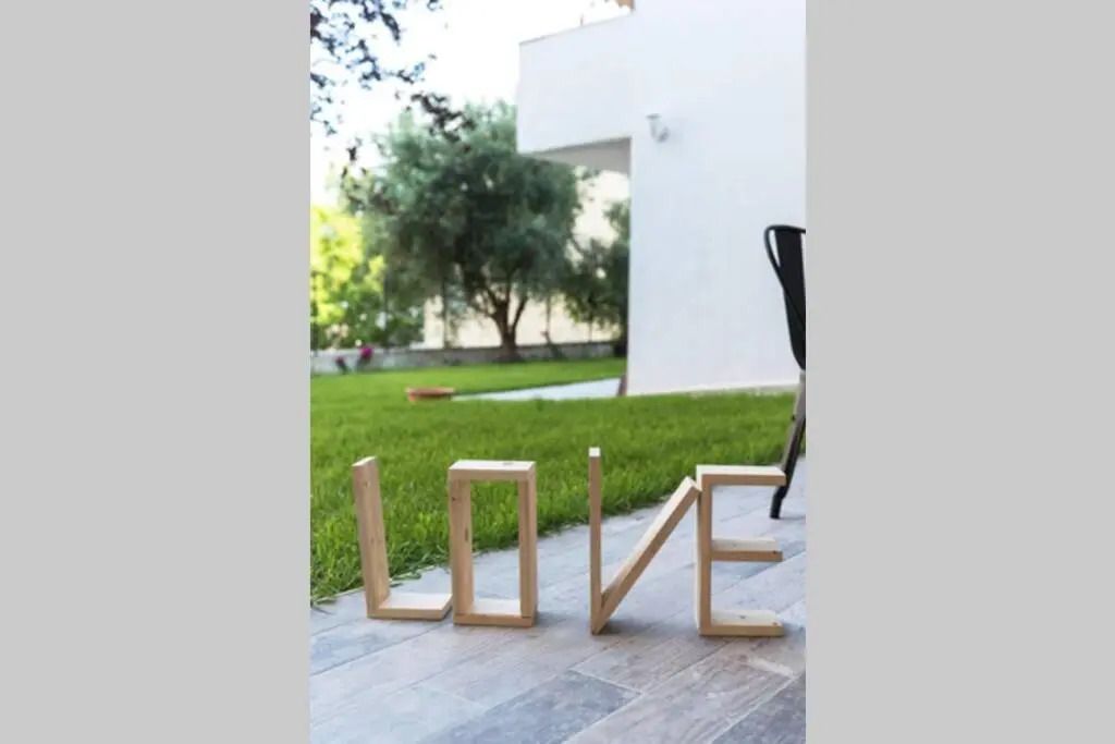 "LouLenny's aRt" BoutiQue HoMes in HalkiDiki, vol 2