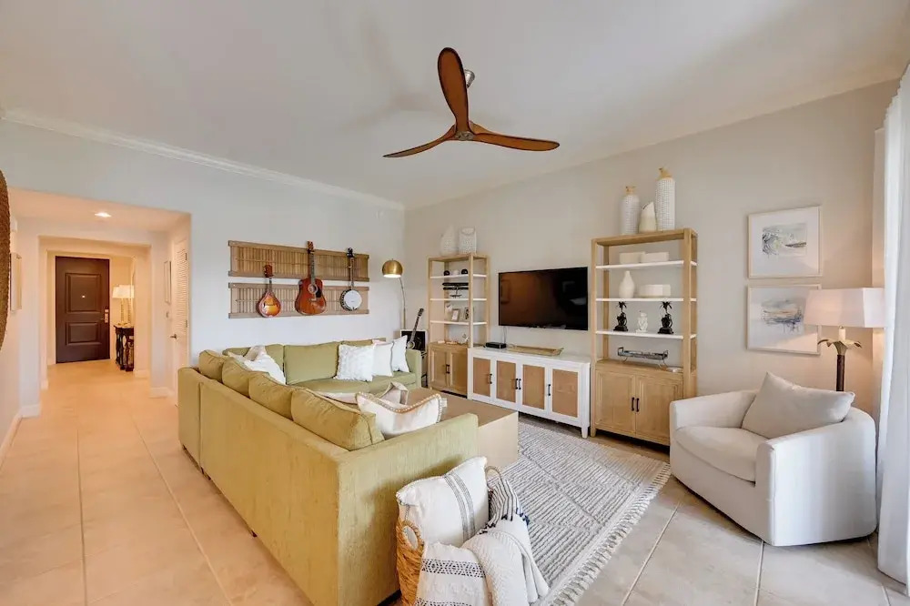 Luxe Naples Bay Resort Condo: Near Fifth Ave!