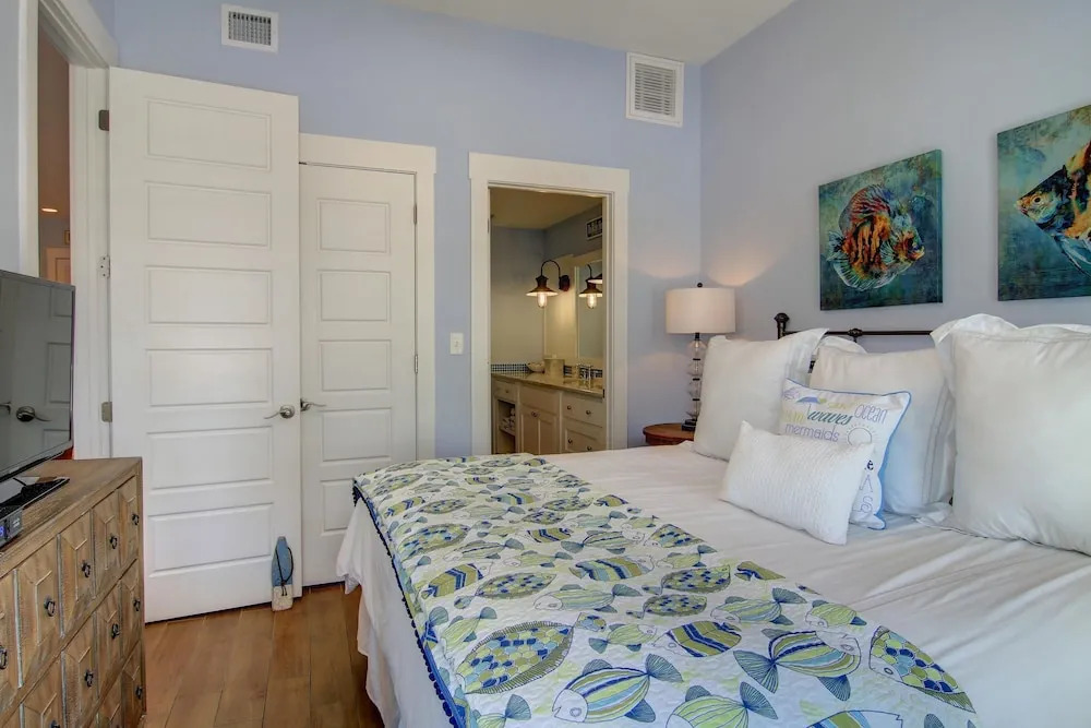 Cinnamon Shore- Blue Marlin TC 3105