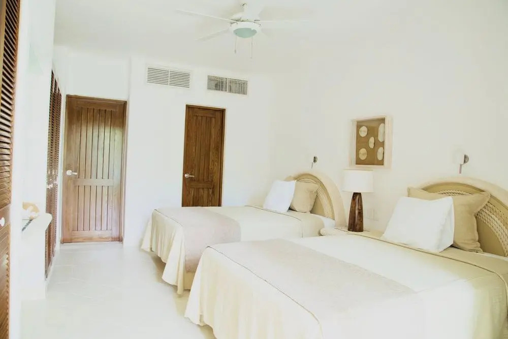 Las Villas Akumal  2B-14 by SkyRun