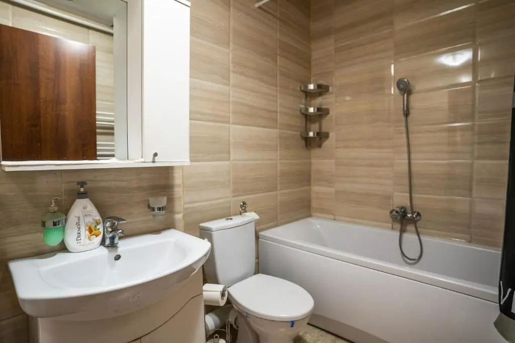 Summerland Sea View Apartment