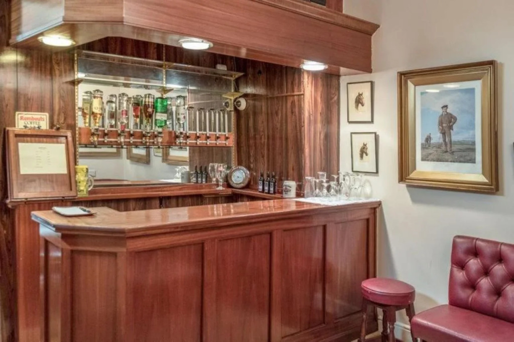 Brook Hotel