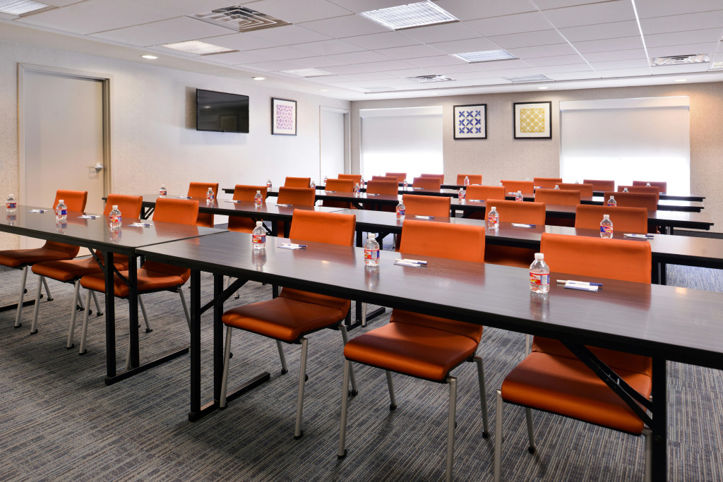 Holiday Inn Express & Suites Selma by IHG