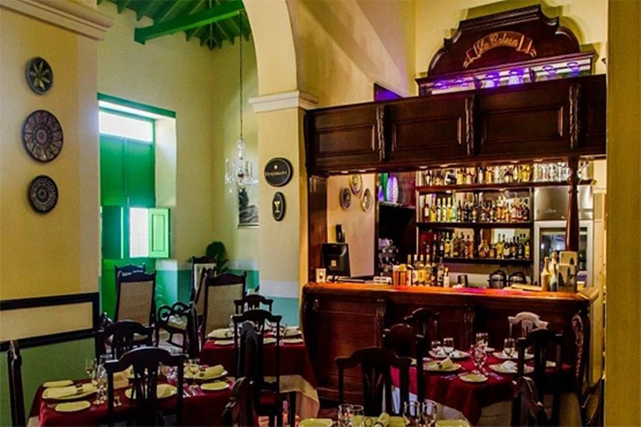 Hotel E La Calesa