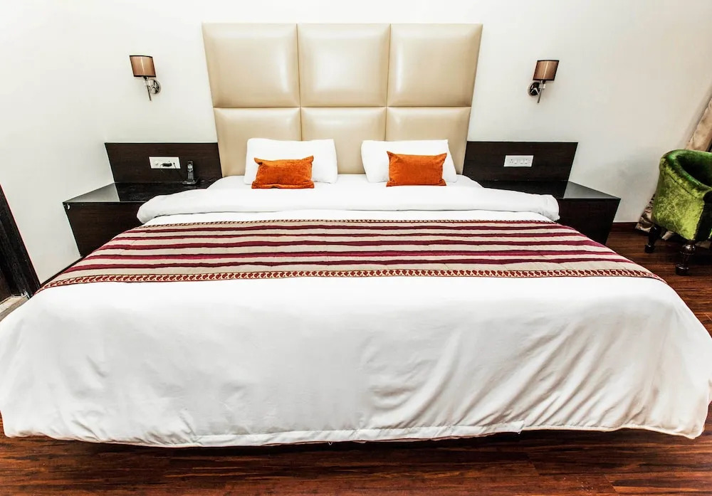 Hotel Subash International