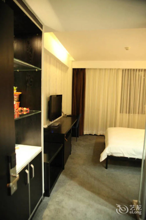 Xi En Express Hotel Jili(洛阳吉利悉恩酒店)