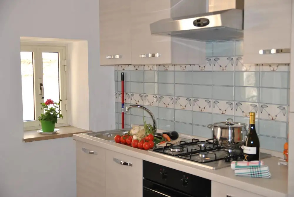 Happiness House two Steps Away to the Beach of Gaeta
