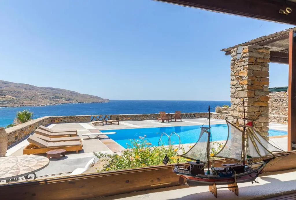 Villa Myrto, breathtaking Aegean view, 5' from Koundouros beach