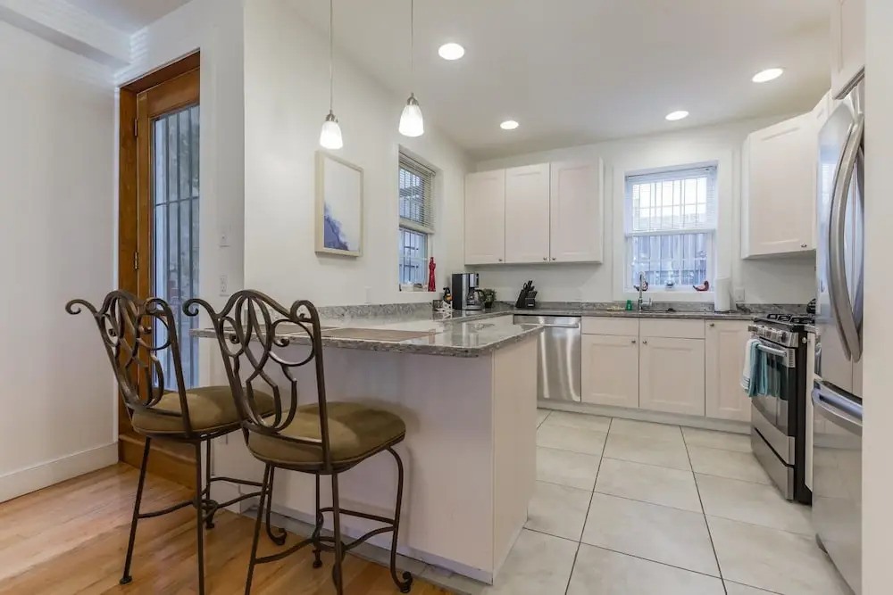 523 S 18th