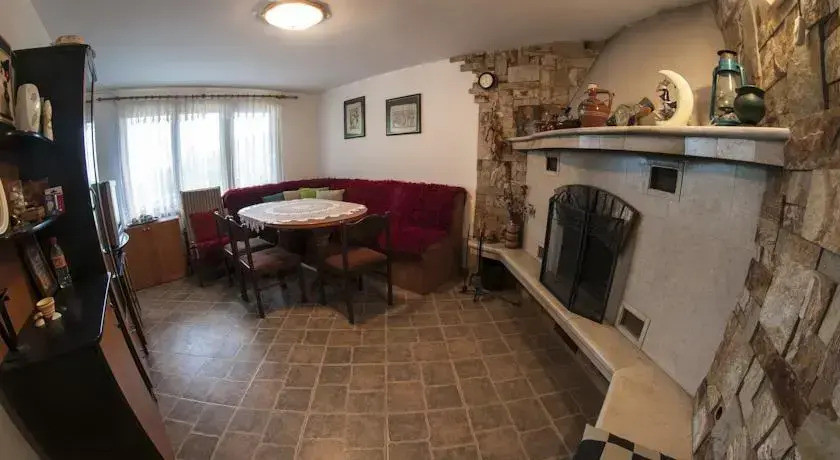 Sluncho Guest House