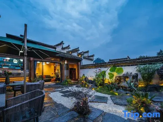 Xidi Wulu · Huizhou-Style Courtyard Leisure Homestay