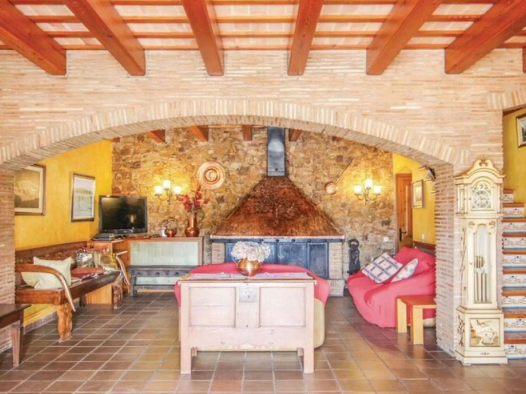 Inviting Villa in Calonge with Private Pool