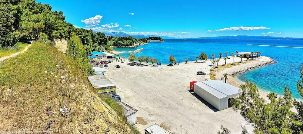 Beachfront Apartment Drazen, With Patio & Parking