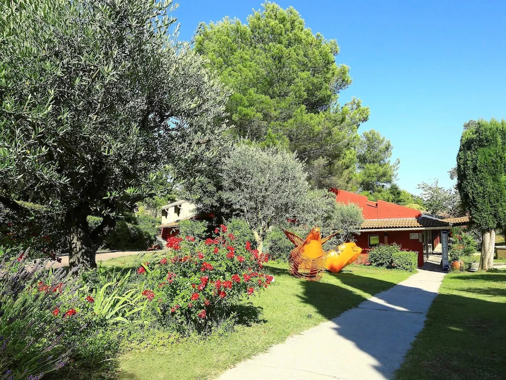Hotel ibis Styles Aix en Provence Mas des Oliviers