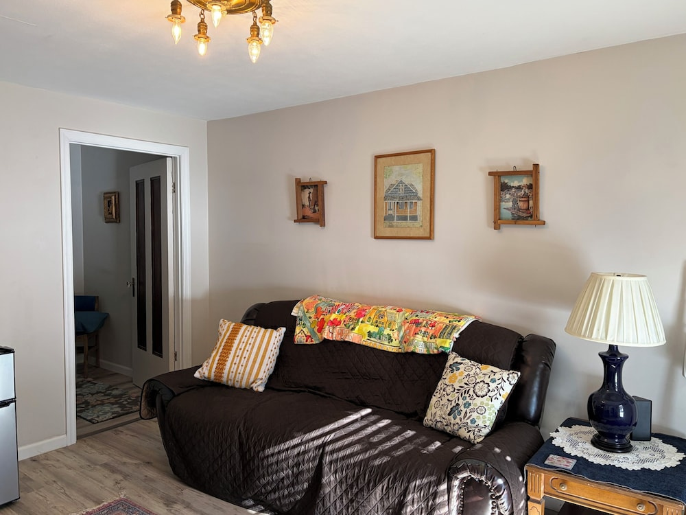 The Crawford Suite