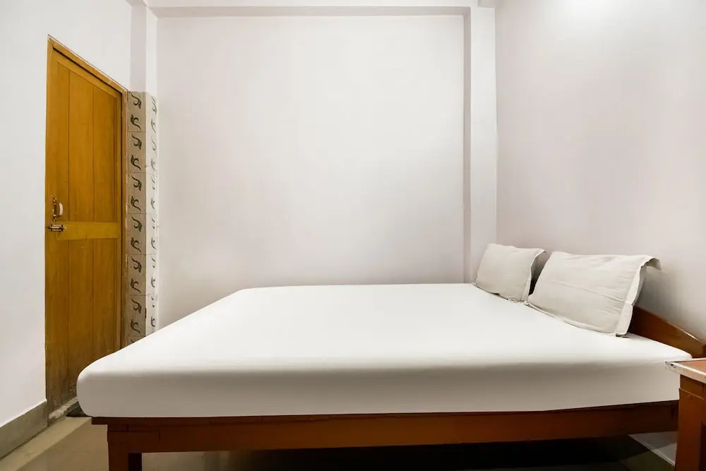 Shivam Guest House by OYO Rooms