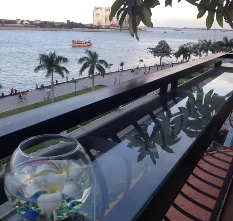 New Season Riverside Hotel