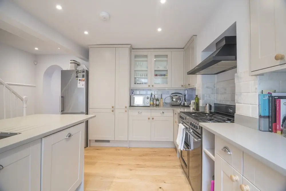 Bright Family Home in Angel with Patio