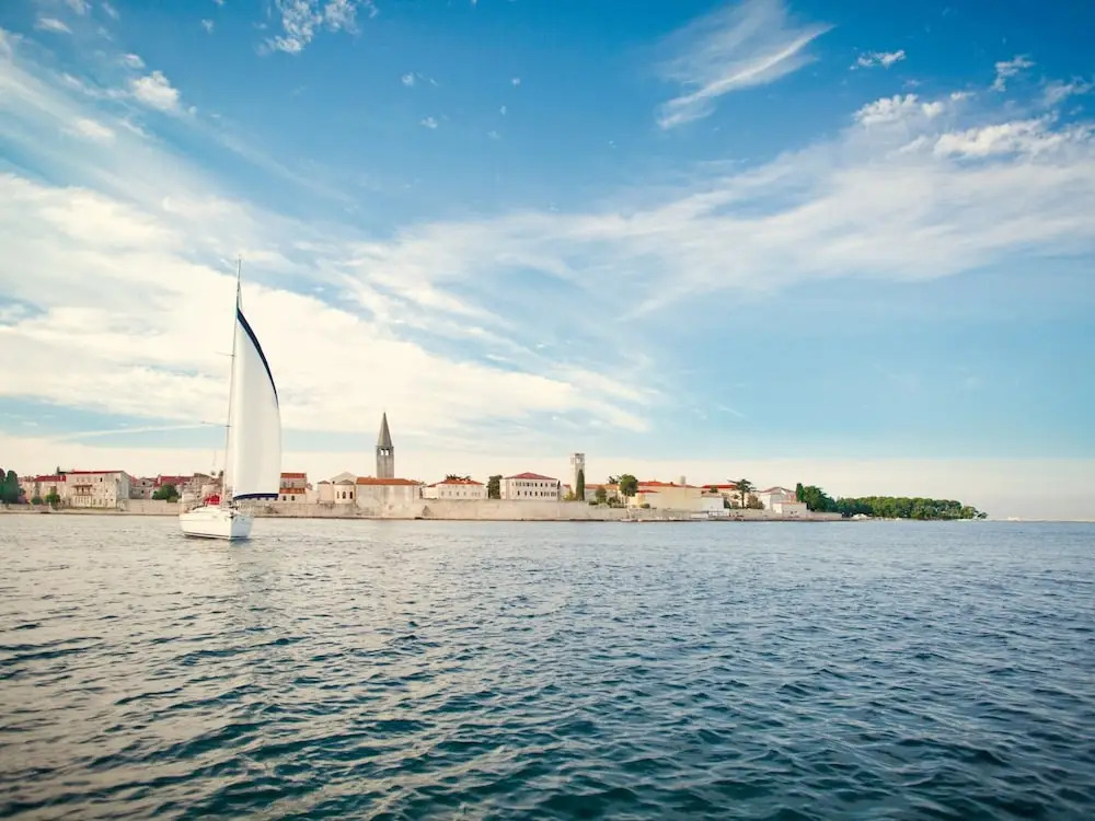 Apartment for up to 5 Persons Near Porec With Shared Pool